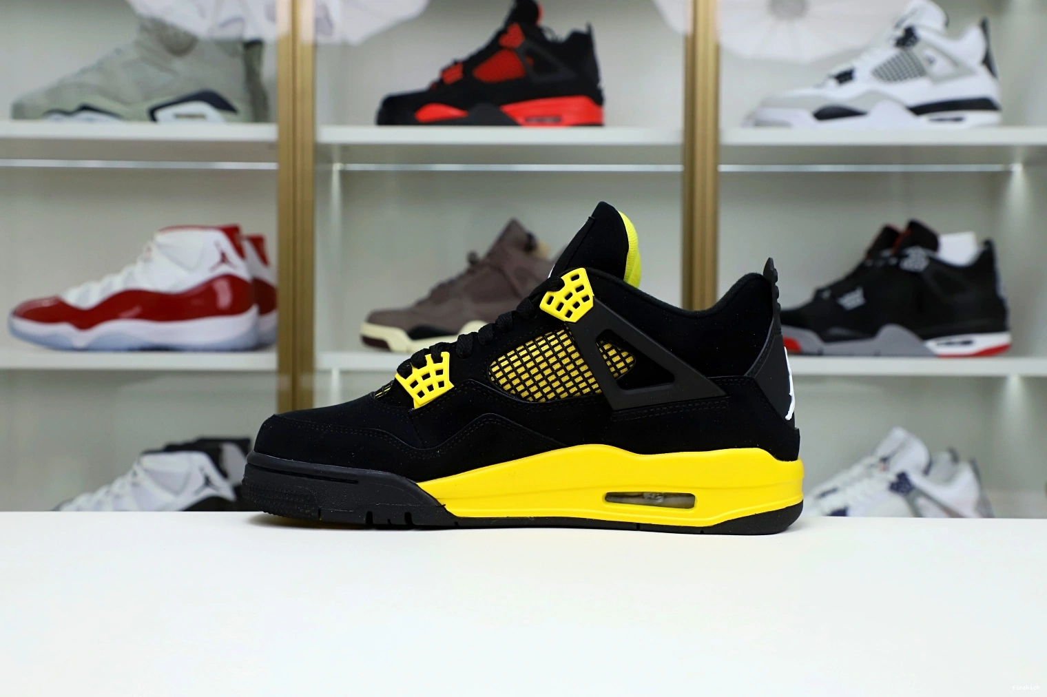 2023  Jordan Air Jordan4 thunder 0827